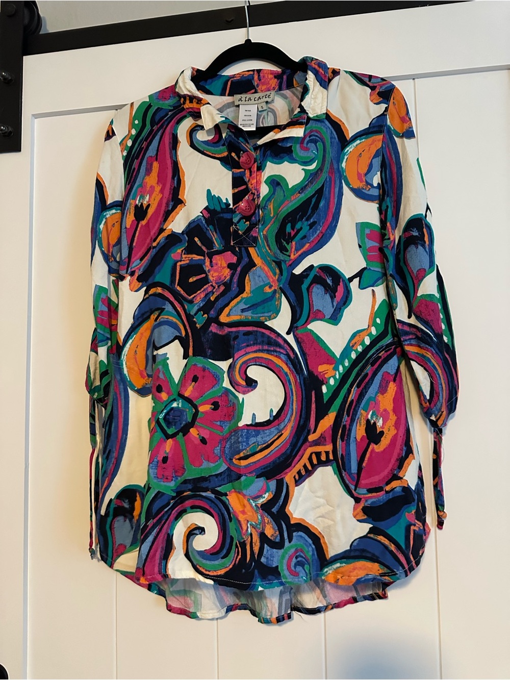 Women's Multicolor Floral Print Button-Front Tunic w/ Pockets - White Base